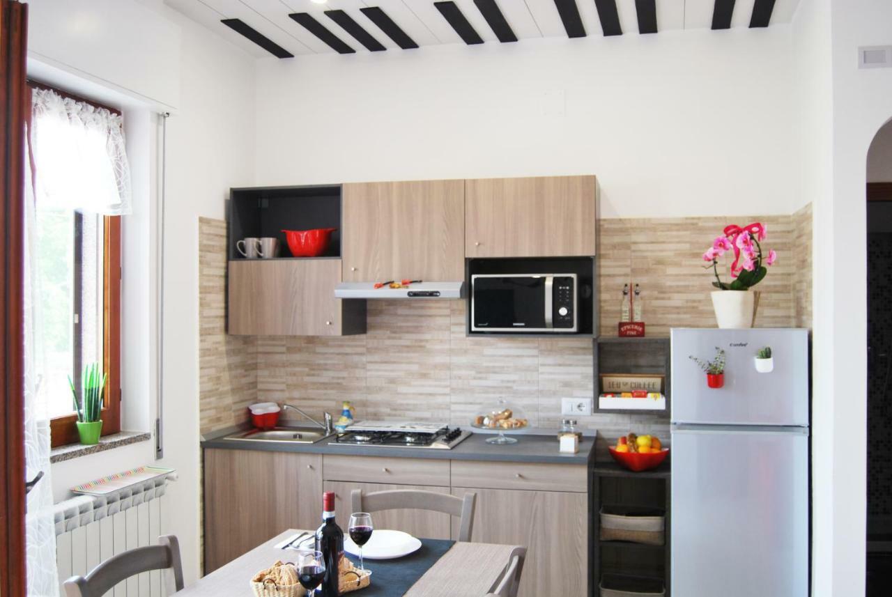 Jazz & Blues Apartments Near " Sentiero Degli Dei " อาเจโรลา ภายนอก รูปภาพ