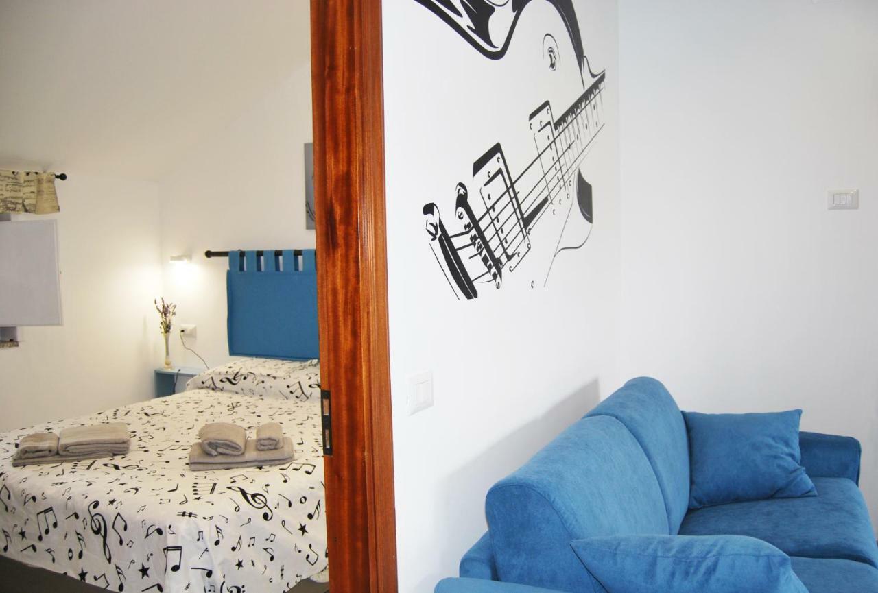 Jazz & Blues Apartments Near " Sentiero Degli Dei " อาเจโรลา ภายนอก รูปภาพ