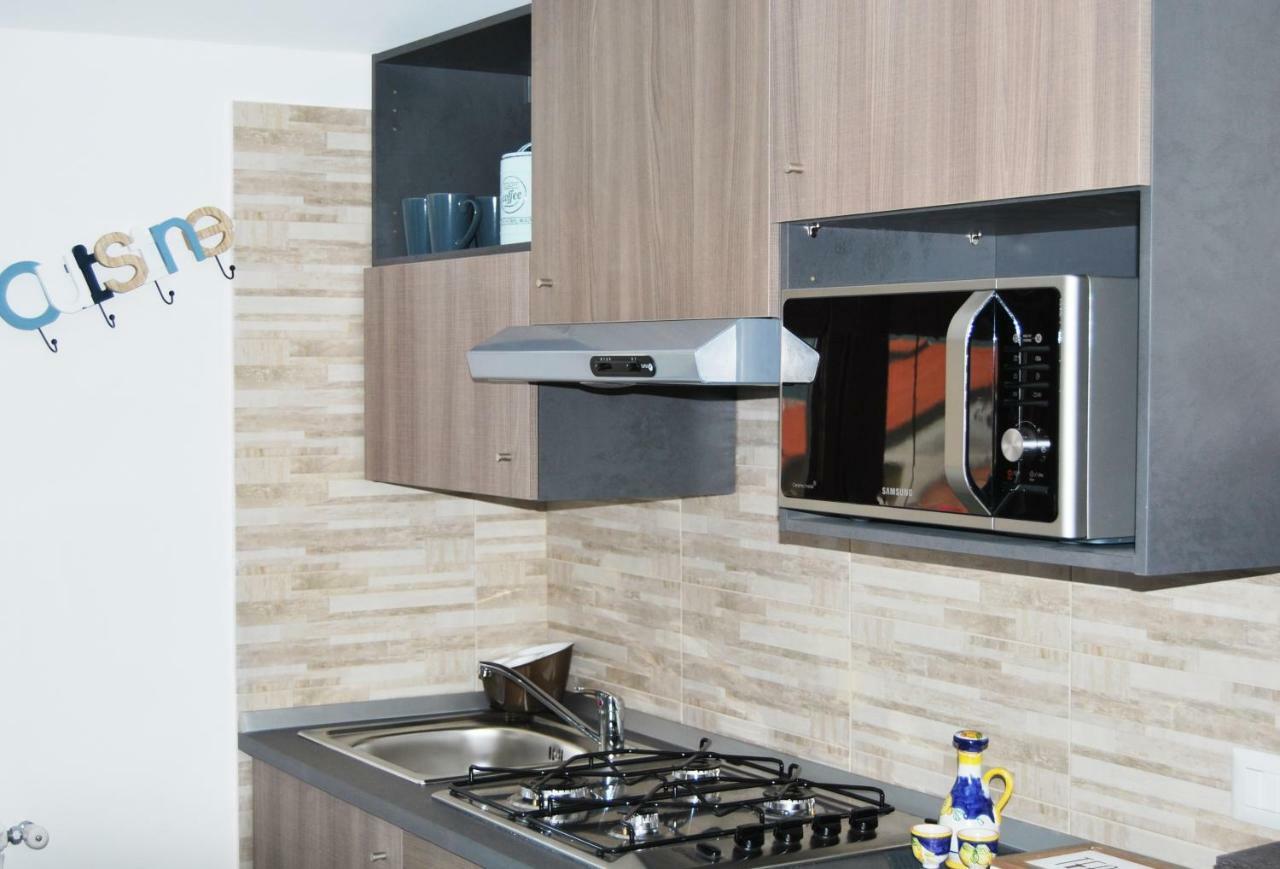 Jazz & Blues Apartments Near " Sentiero Degli Dei " อาเจโรลา ภายนอก รูปภาพ